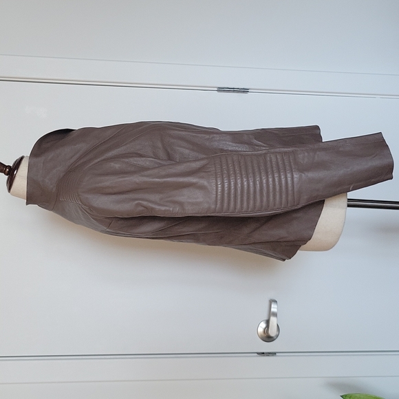 Trouve Moto Leather Unlined Jacket with Drape Collar - Size Small - Picture 6 of 9